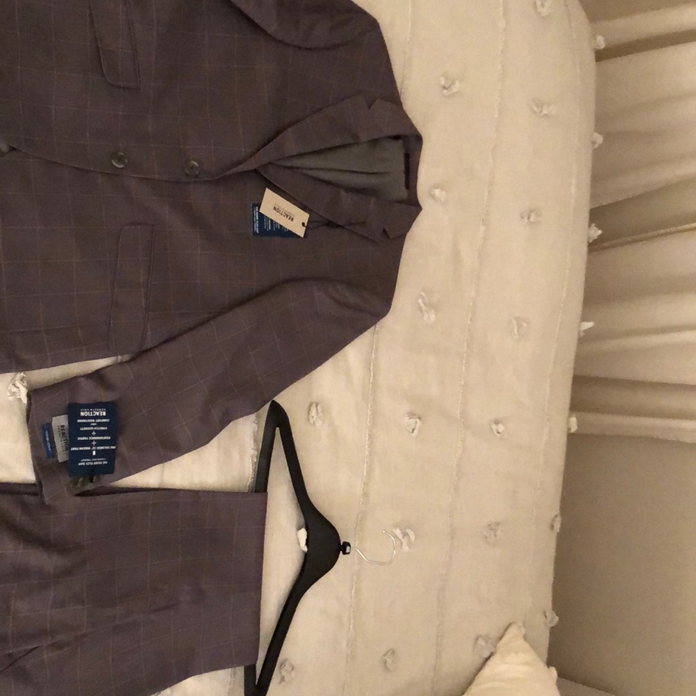 Men’s Kenneth Cole Grey Plaid Suit 40S